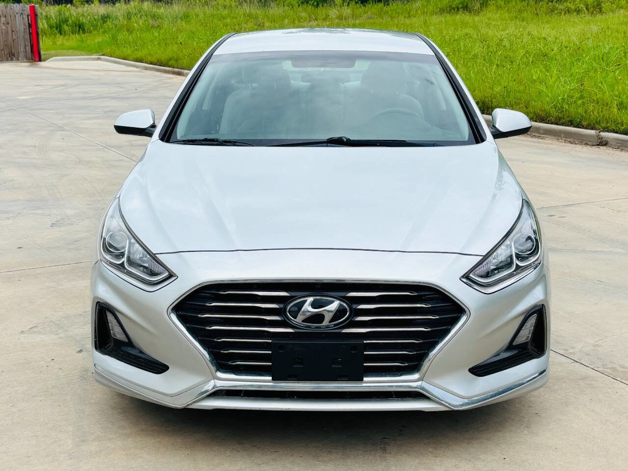 Used 2018 Hyundai Sonata ECO image 2