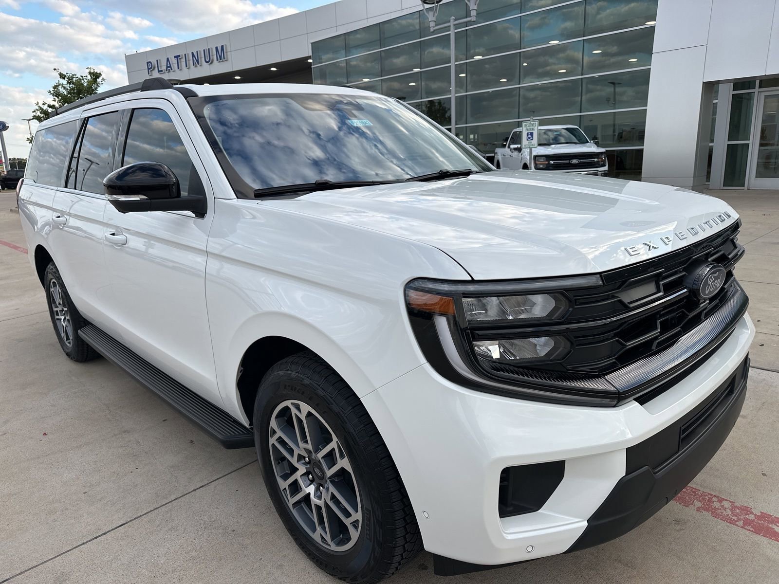 New 2025 Ford Expedition Max Active AWD/4WD image 1