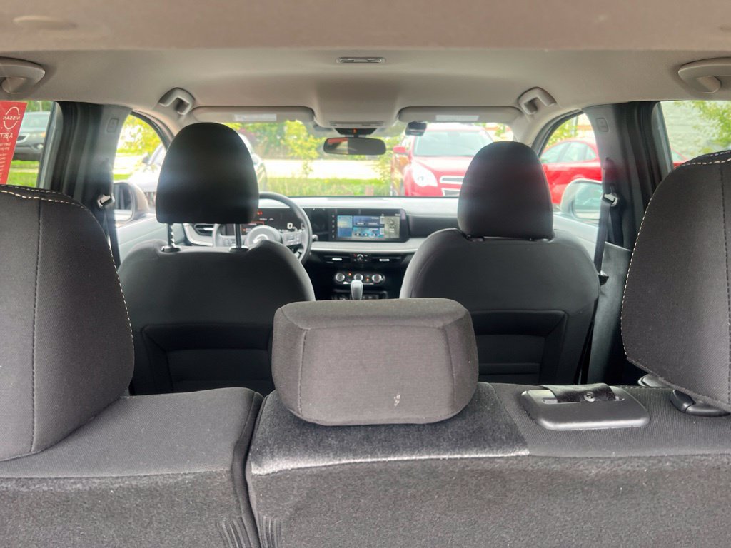 Certified 2025 Nissan Kicks SV w/ Charging Package AWD/4WD image 14