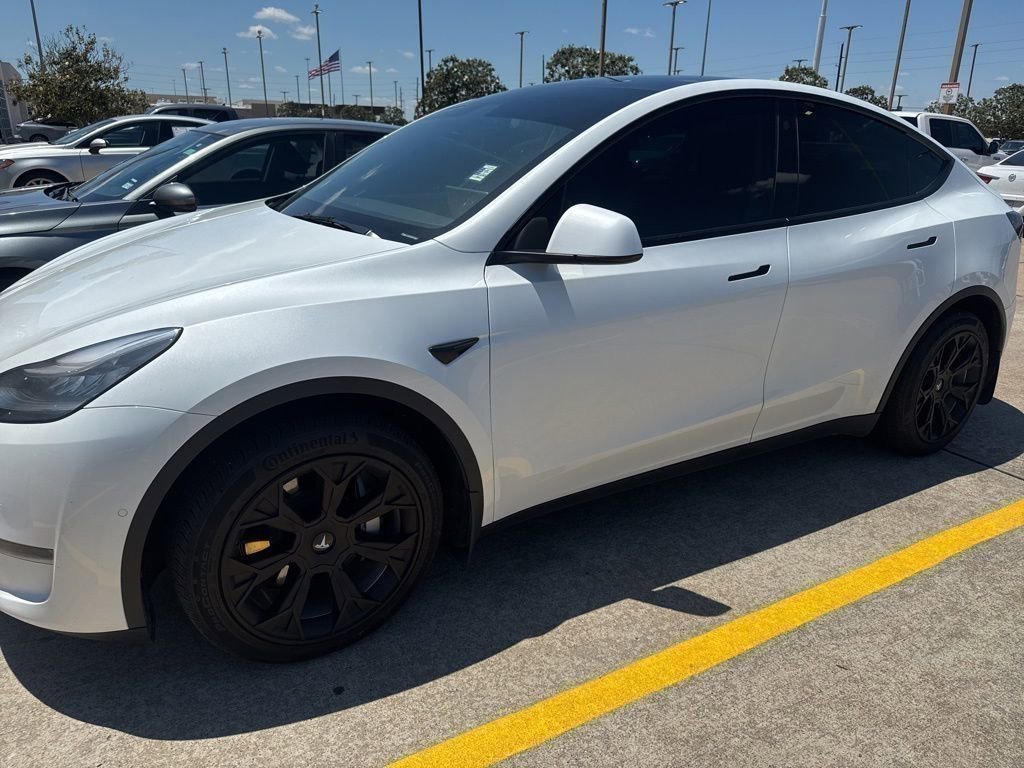 Used 2021 Tesla Model Y Long Range AWD/4WD image 3