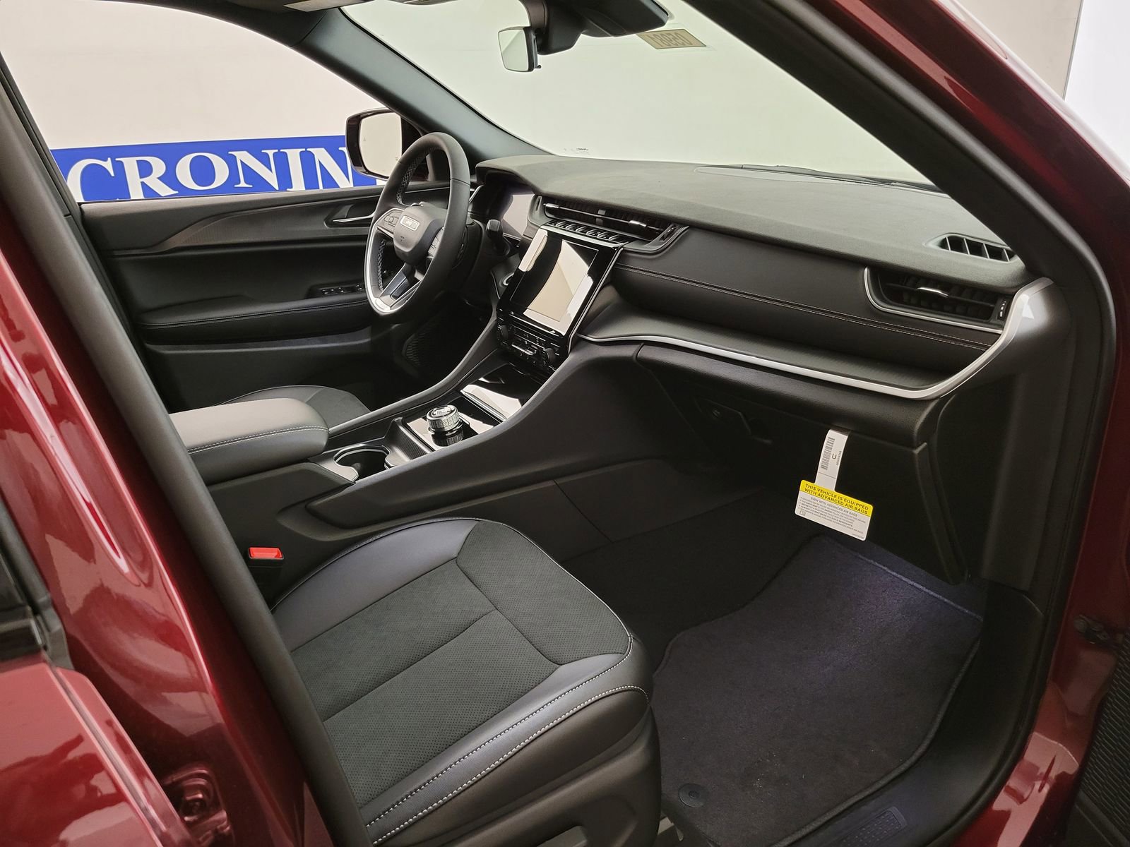 New 2025 Jeep Grand Cherokee L Altitude w/ Trailer Tow Package image 30