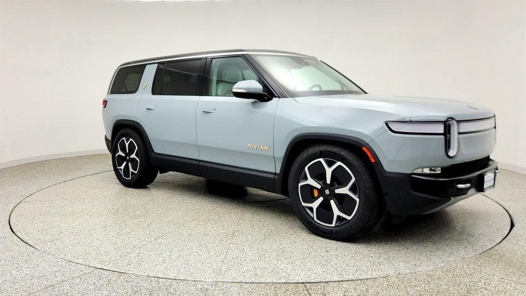 Used 2024 Rivian R1S Adventure AWD/4WD image 3
