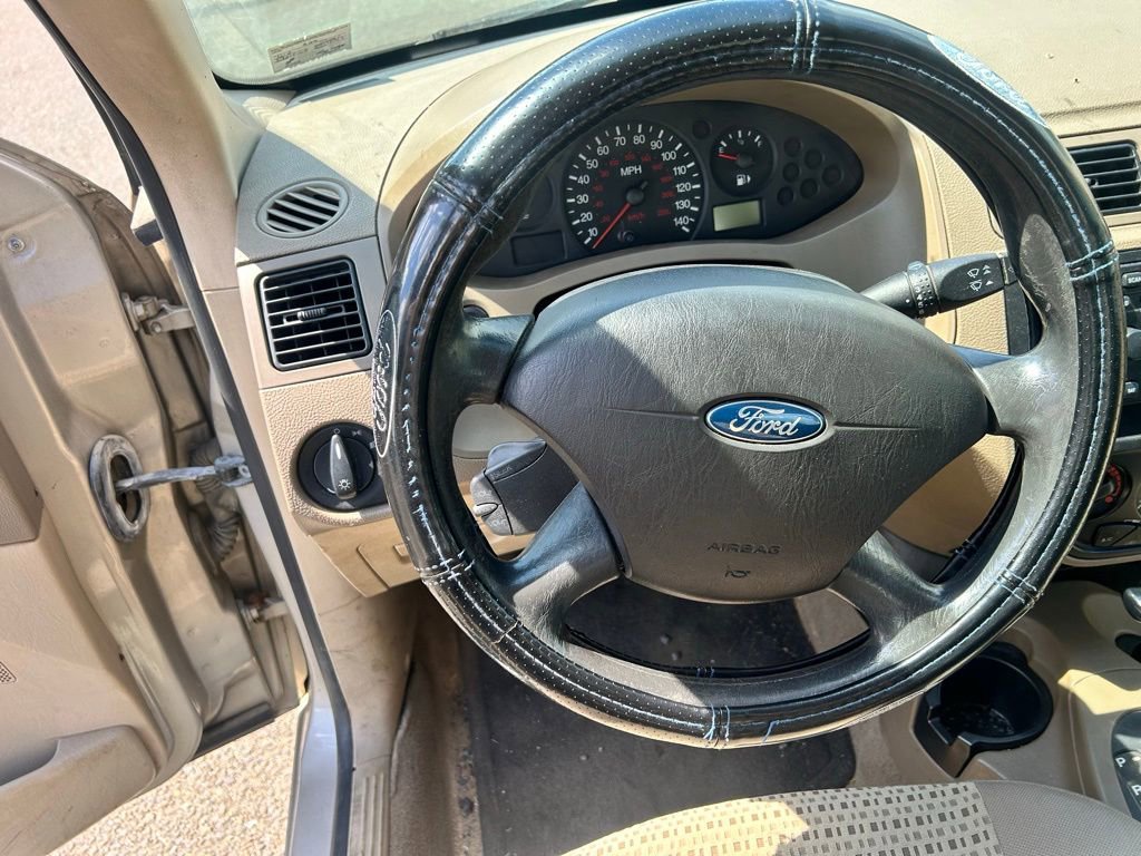 Used 2007 Ford Focus SE FWD image 12