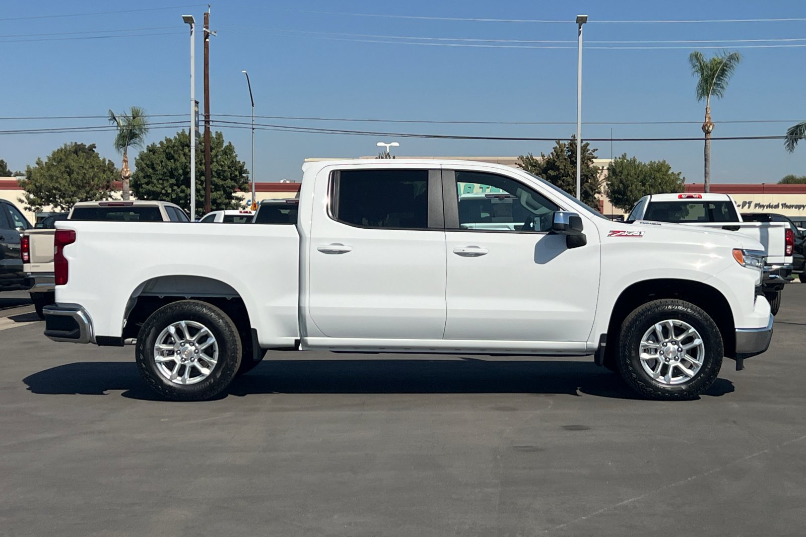 New 2026 Chevrolet Silverado 1500 LT w/ Z71 Off-Road Package AWD/4WD image 3