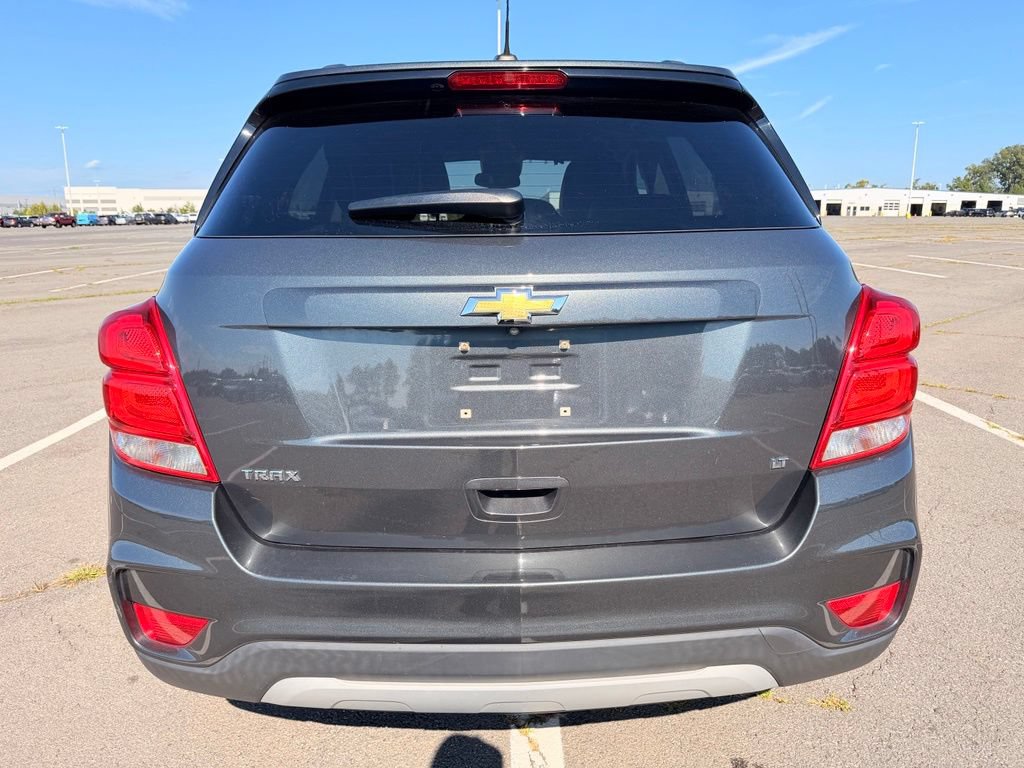 Used 2018 Chevrolet Trax LT w/ LT Convenience Package FWD image 7