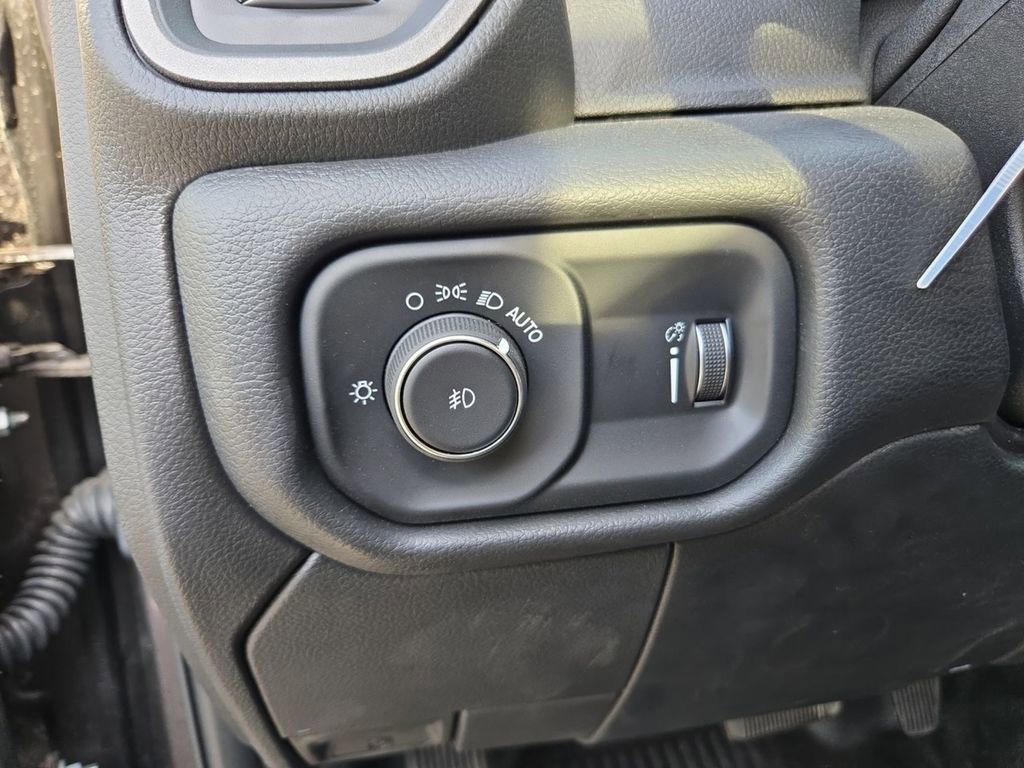 New 2025 RAM 5500 Tradesman image 18