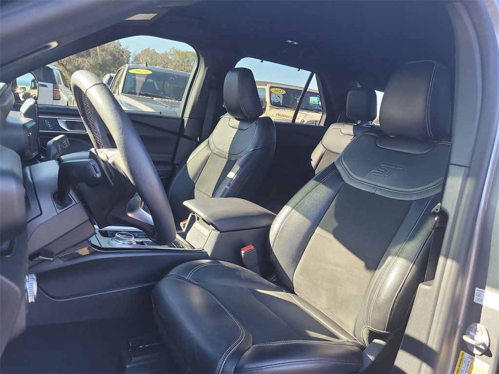 Certified 2022 Ford Explorer ST w/ ST Street Pack image 18