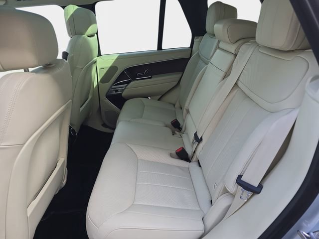 Certified 2024 Land Rover Range Rover SE image 14