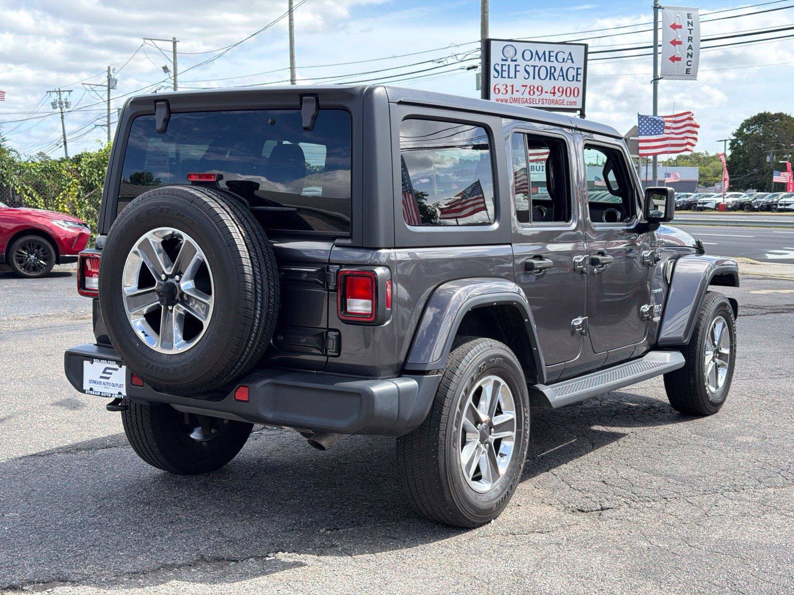 Used 2022 Jeep Wrangler Unlimited Sahara AWD/4WD image 8