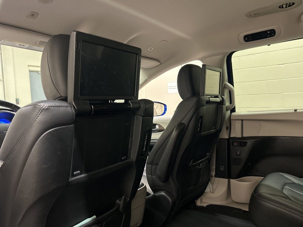 Used 2019 Chrysler Pacifica Touring-L Plus w/ Advanced Safetytec Group image 27
