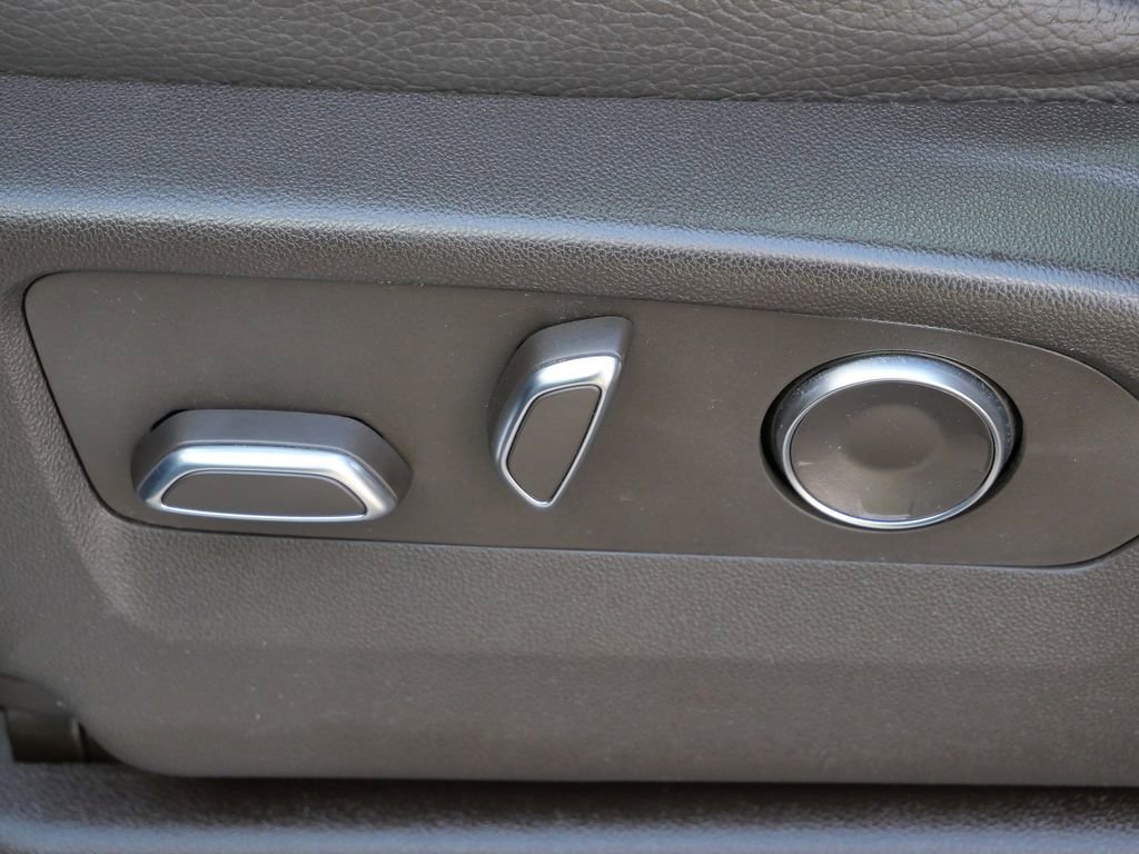 Used 2024 GMC Yukon Denali w/ Denali Reserve Package image 37