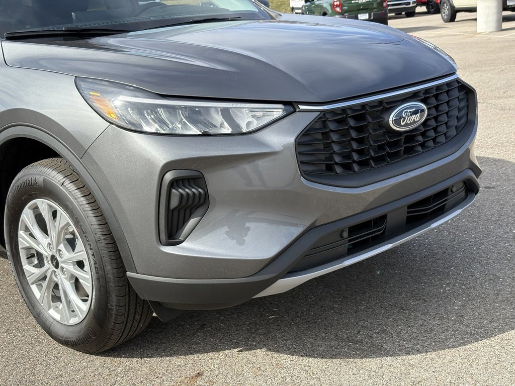 New 2026 Ford Escape Active w/ Tech Pack #1 AWD/4WD image 9