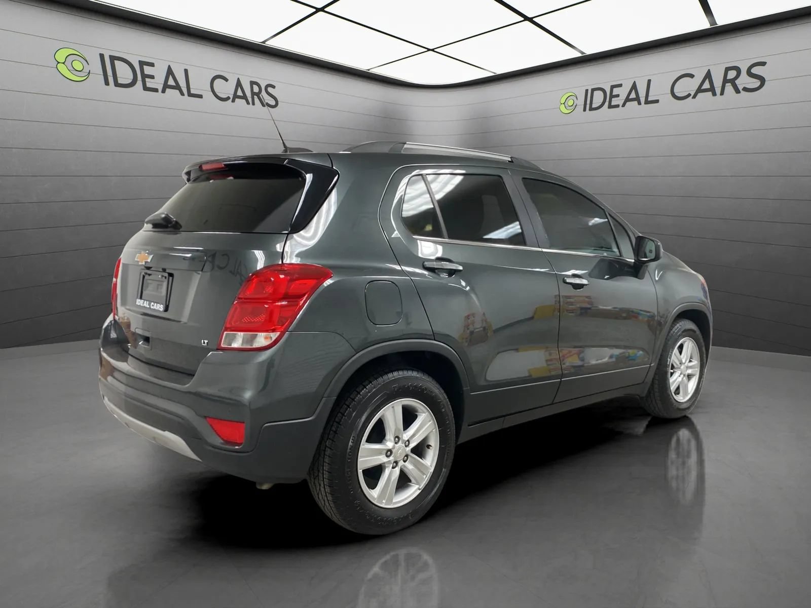 Used 2019 Chevrolet Trax LT w/ Driver Confidence Package FWD image 5