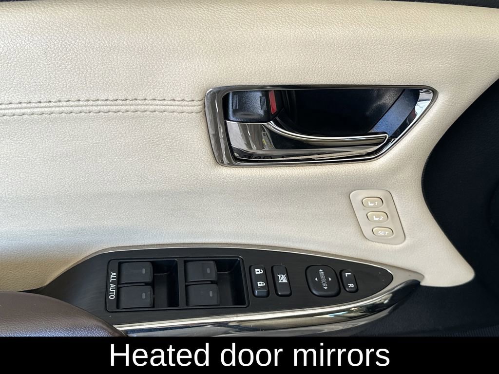Used 2018 Toyota Avalon XLE Premium image 11