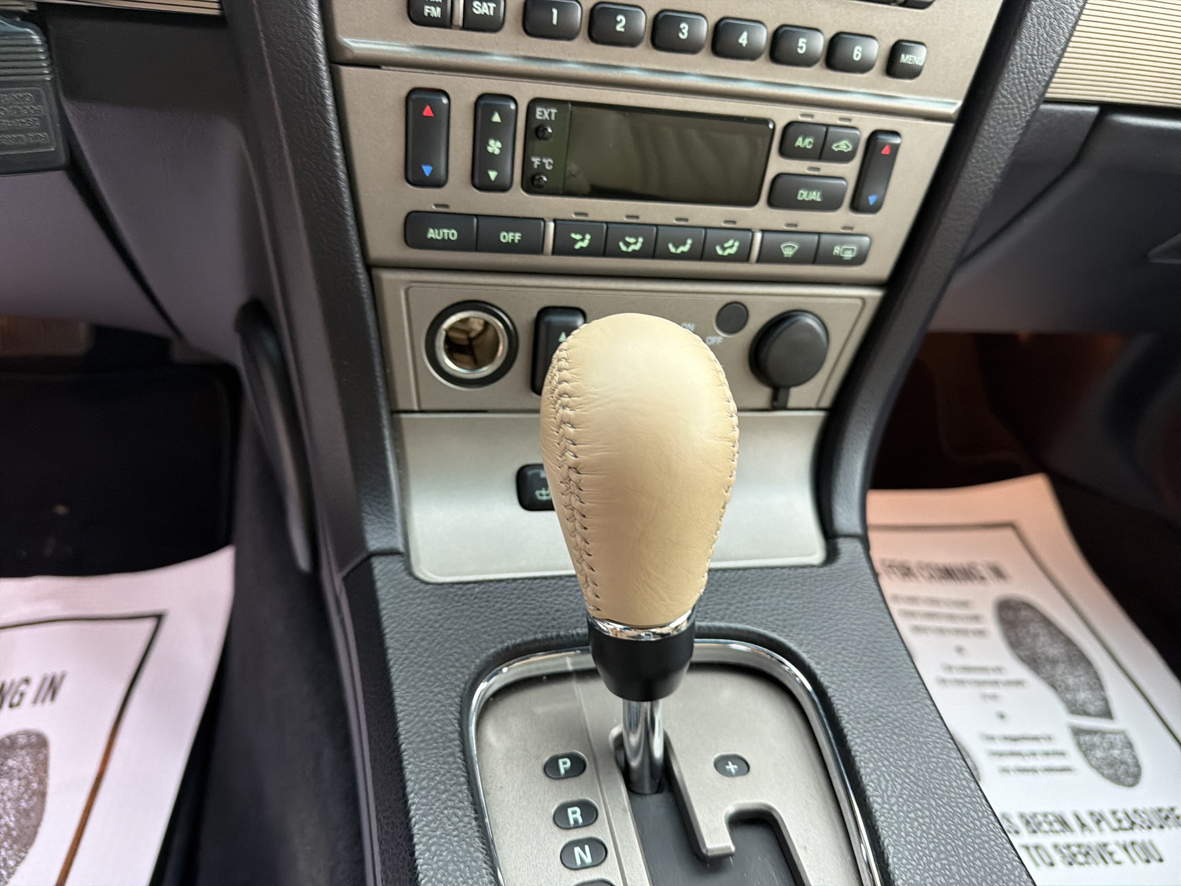 Used 2004 Ford Thunderbird RWD image 19