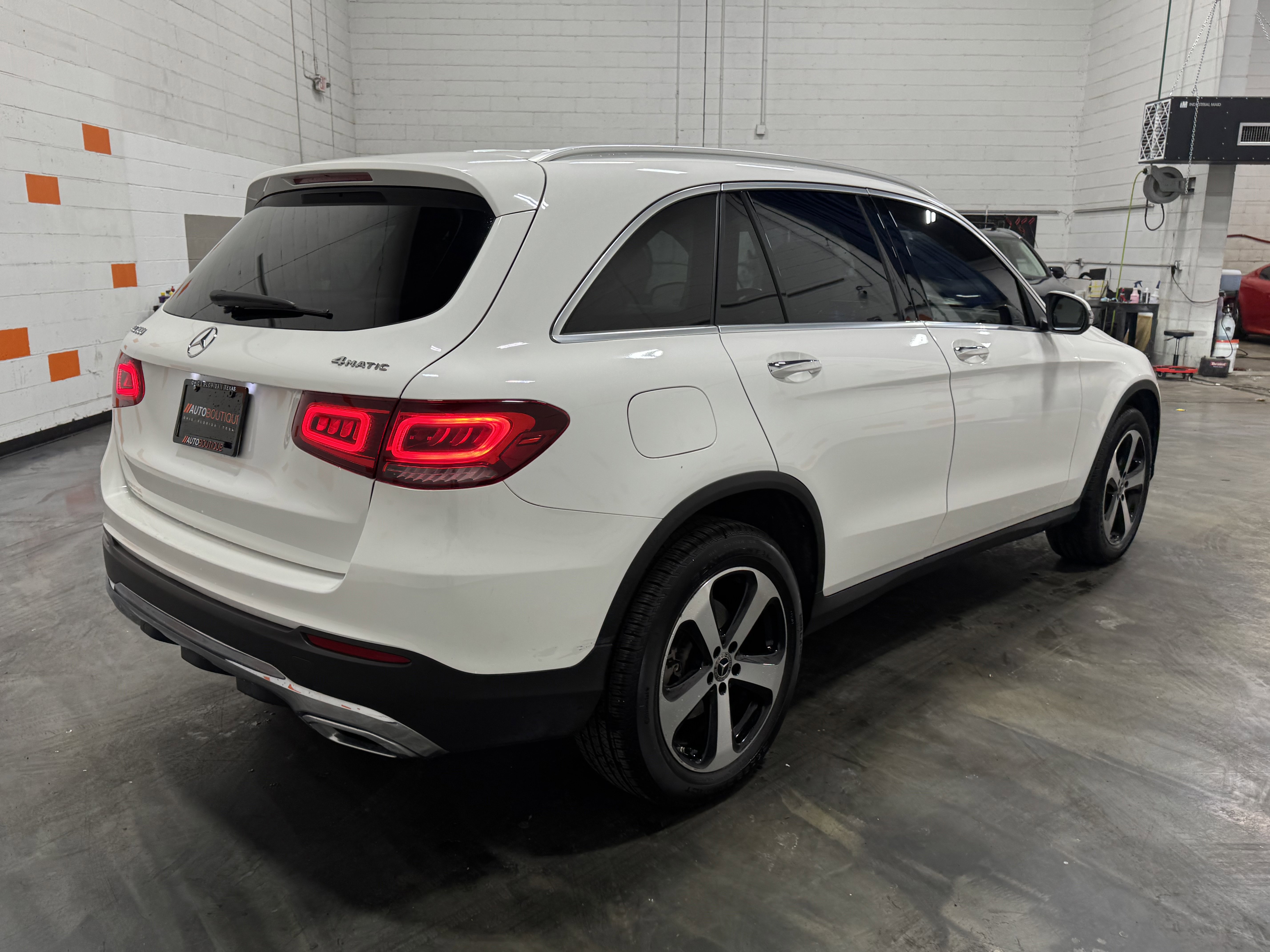 Used 2020 Mercedes-Benz GLC 300 4MATIC image 14