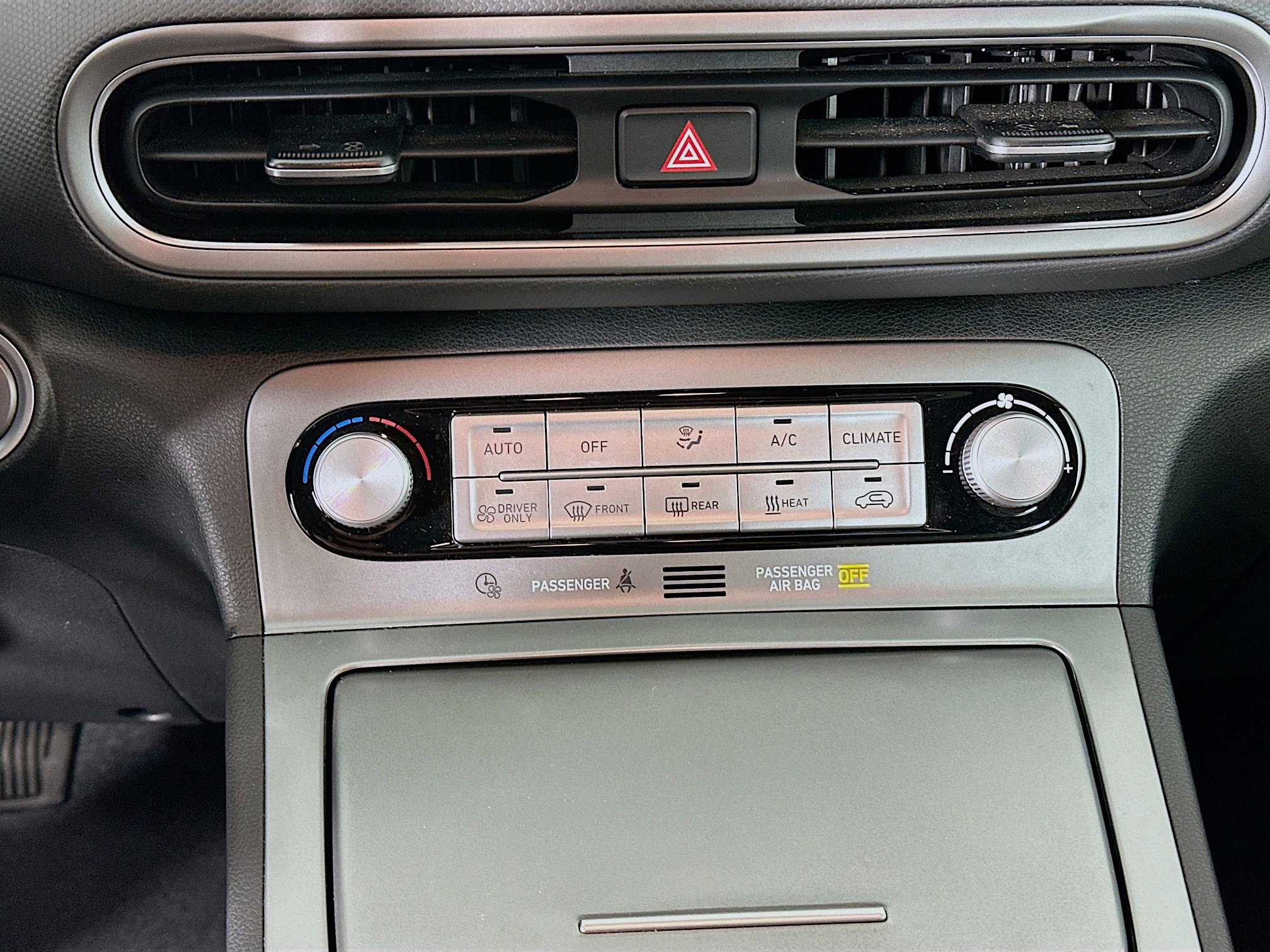 Used 2023 Hyundai Kona SE w/ Cargo Package image 23