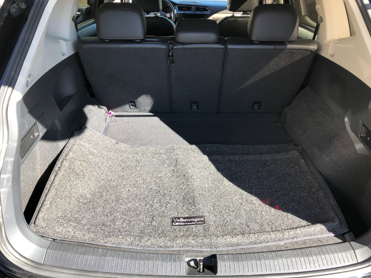 Used 2019 Volkswagen Tiguan SE w/ Panoramic Sunroof Package image 28