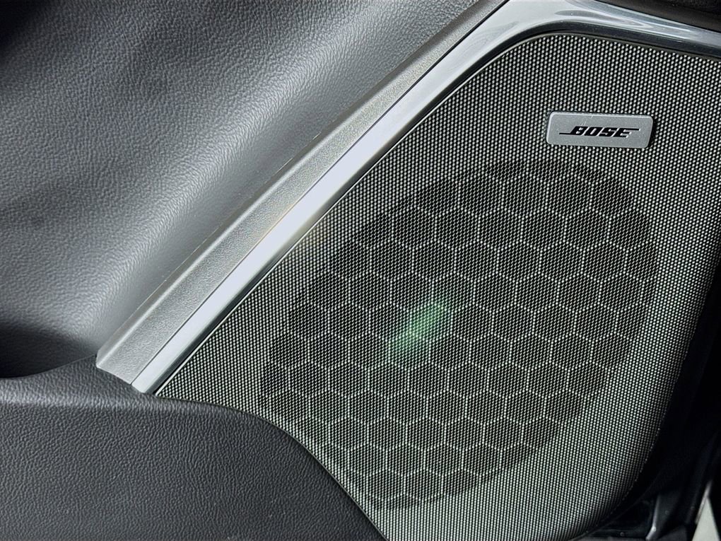 Used 2018 Cadillac Escalade Premium Luxury image 19