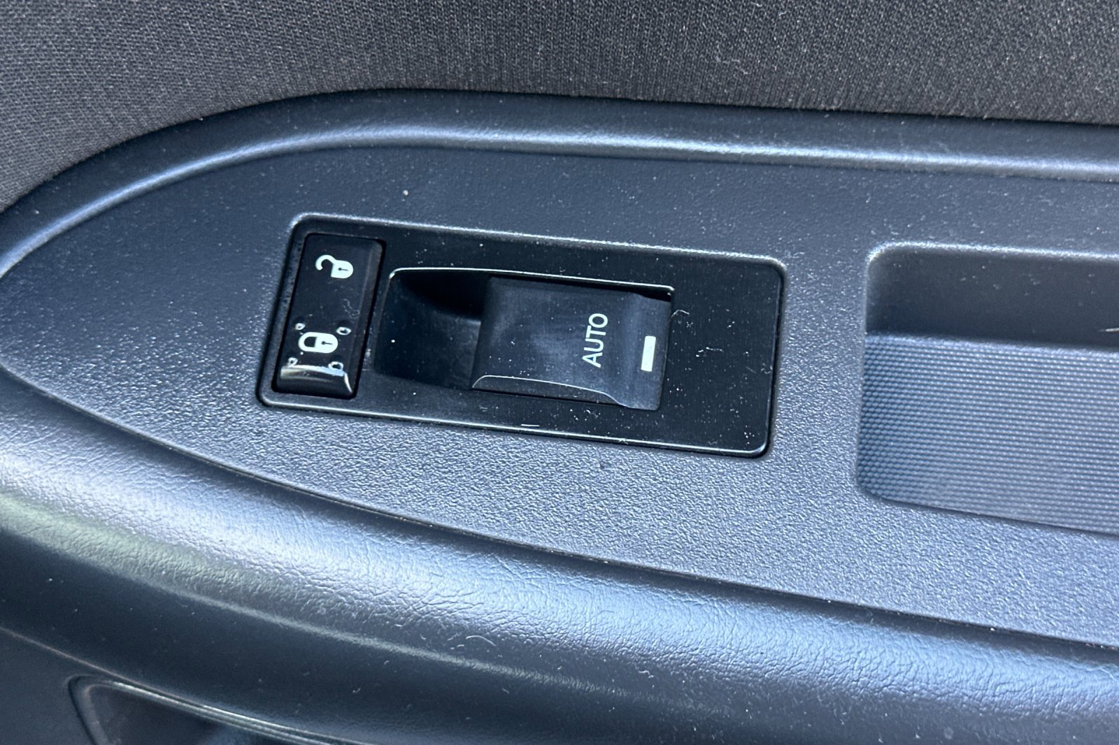 Used 2014 Dodge Challenger R/T w/ Blacktop Package image 21