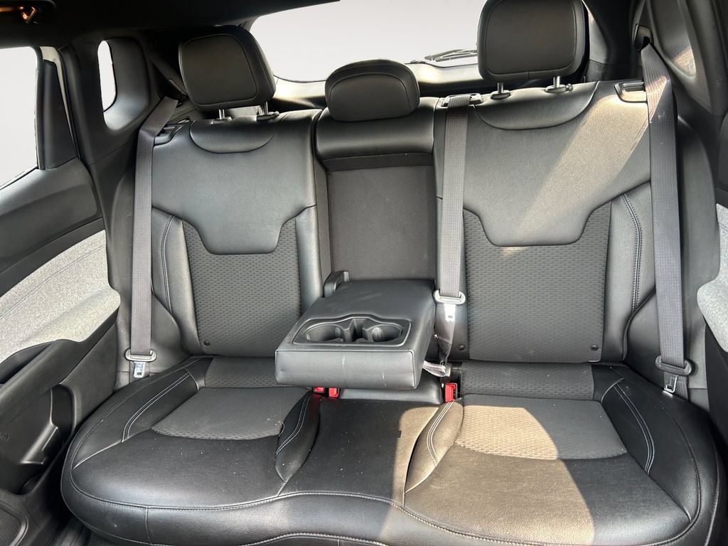 Used 2024 Jeep Compass Latitude AWD/4WD image 13