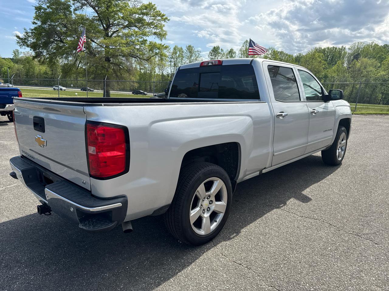Used 2017 Chevrolet Silverado 1500 LT w/ LT Fleet Plus Package AWD/4WD image 7