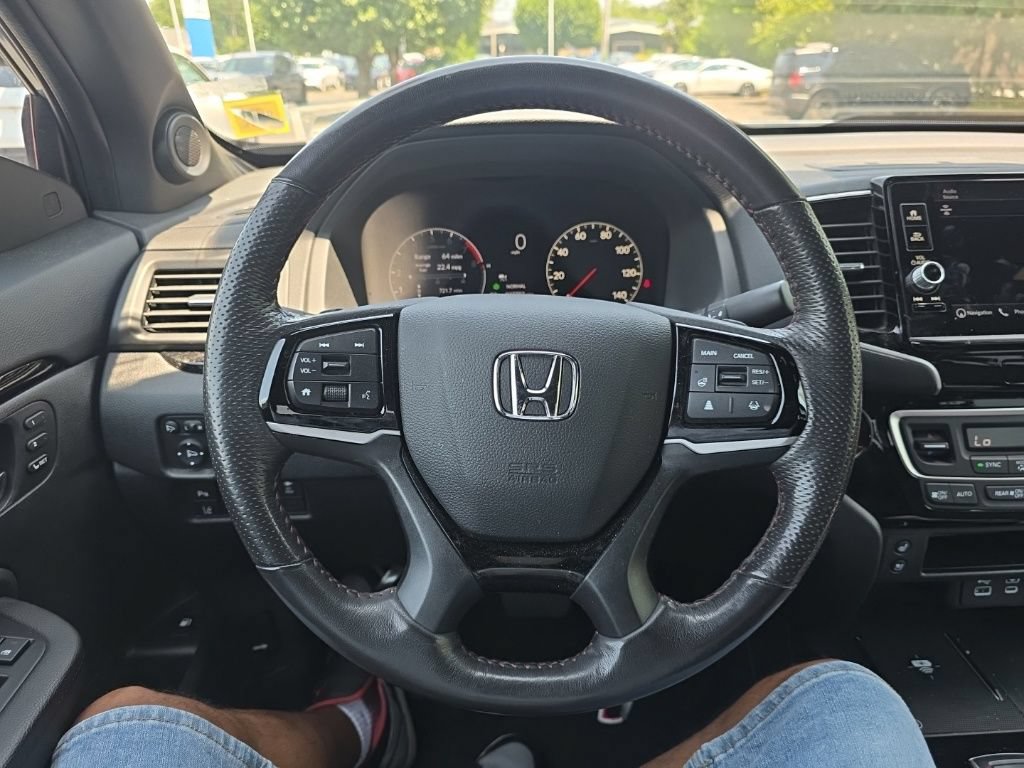 Certified 2025 Honda Ridgeline Black Edition image 13