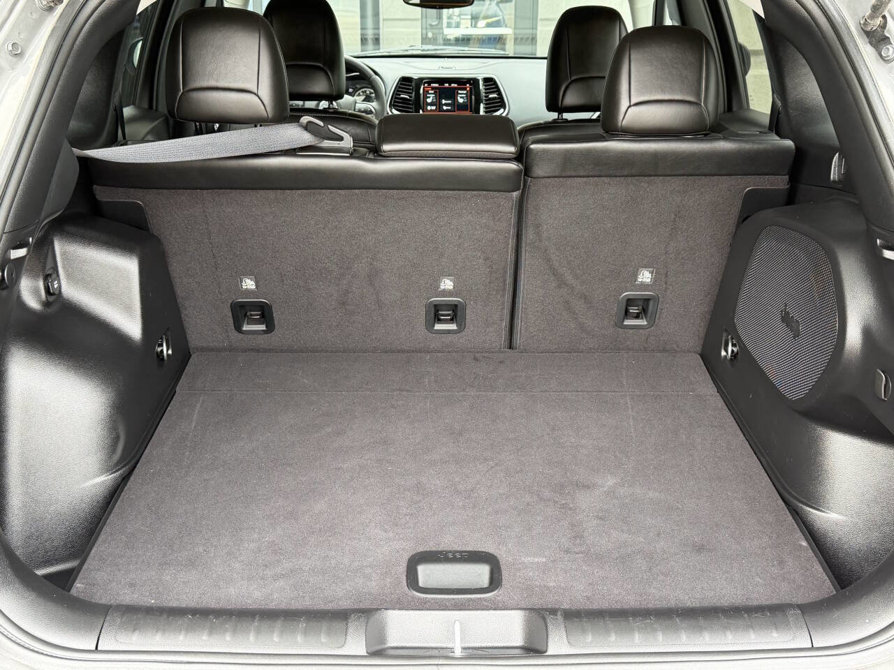 Used 2021 Jeep Cherokee Limited image 33