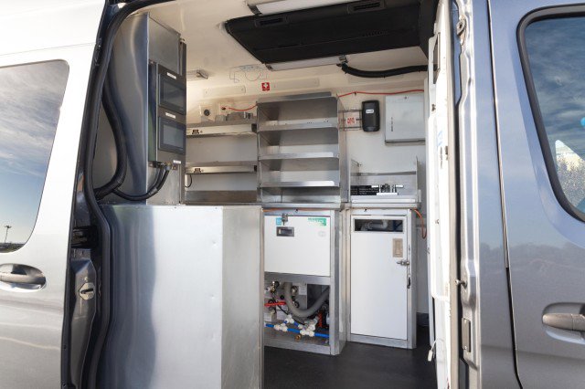 Used 2021 Mercedes-Benz Sprinter 4500 w/ Parking Package image 28