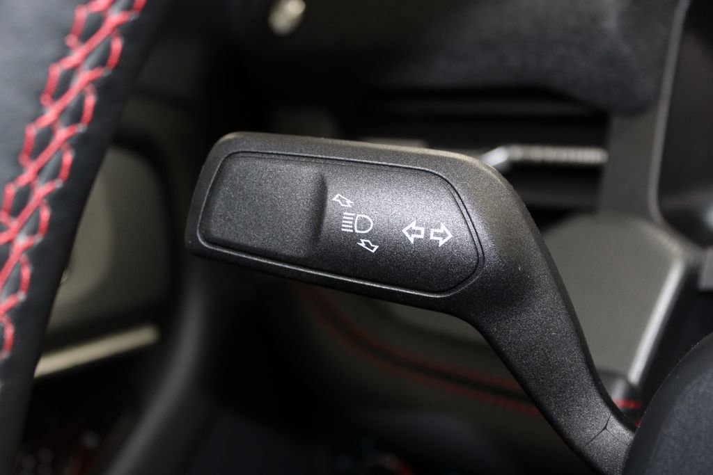 Used 2025 Ford Explorer ST image 44