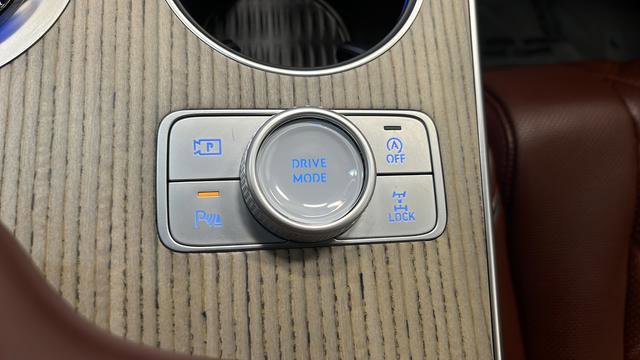 Used 2025 Genesis GV80 3.5T Prestige AWD/4WD image 32