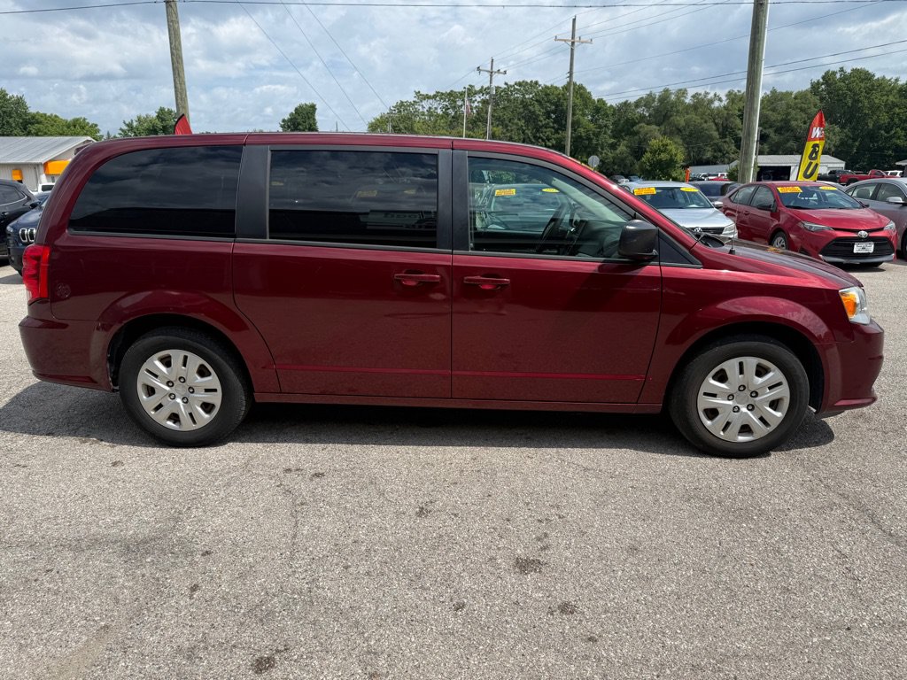 Used 2018 Dodge Grand Caravan SE w/ UConnect Hands-Free Group FWD image 5