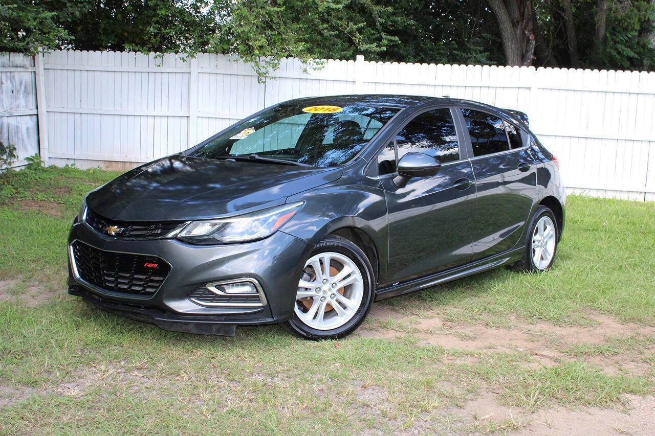 Used 2018 Chevrolet Cruze LT w/ Convenience Package image 40