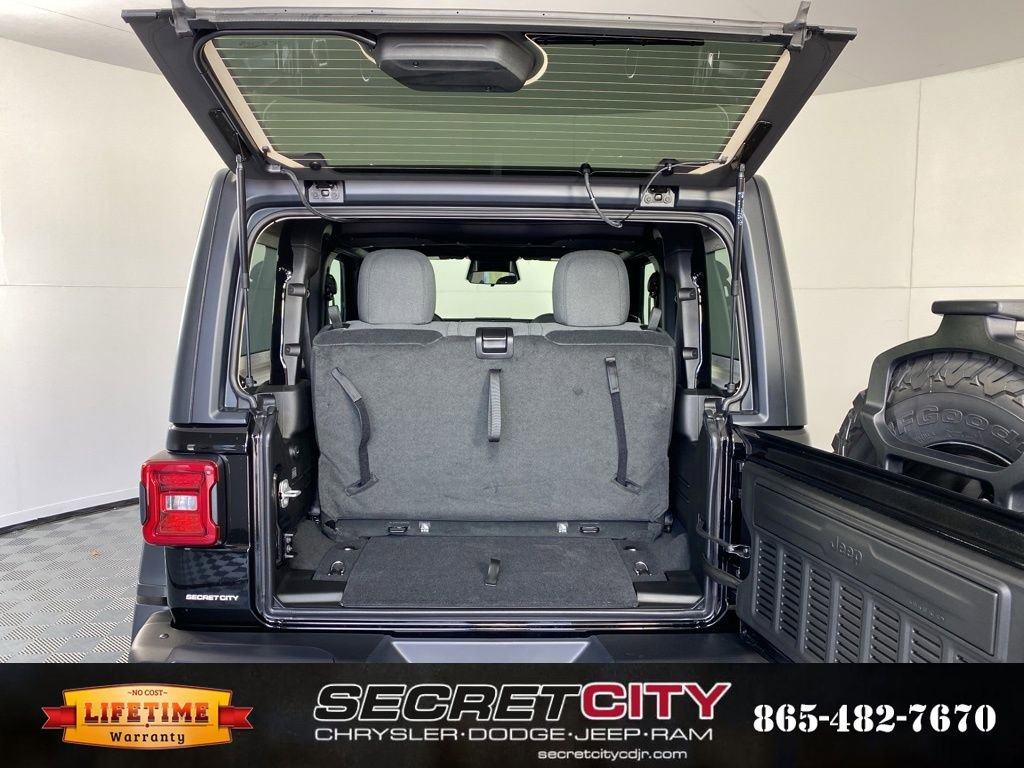 New 2025 Jeep Wrangler Rubicon w/ Steel Bumper Group image 31