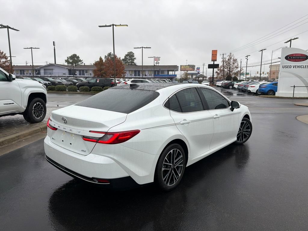 Used 2025 Toyota Camry XLE image 5