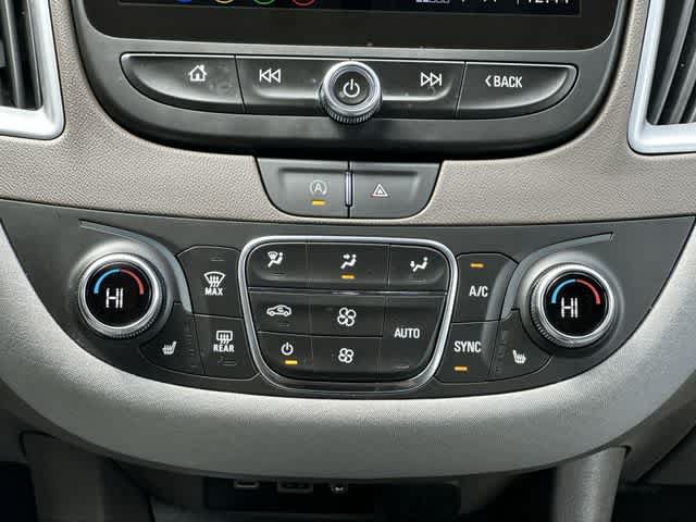 Used 2023 Chevrolet Malibu LT FWD image 16