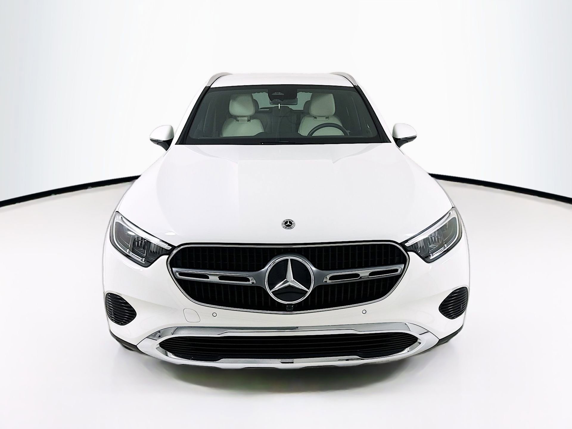 Certified 2025 Mercedes-Benz GLC 300 4MATIC image 2