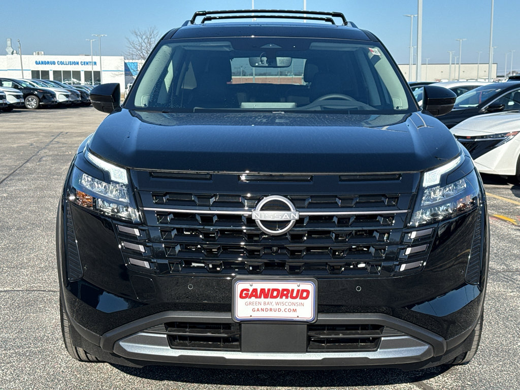 New 2026 Nissan Pathfinder Platinum AWD/4WD image 3