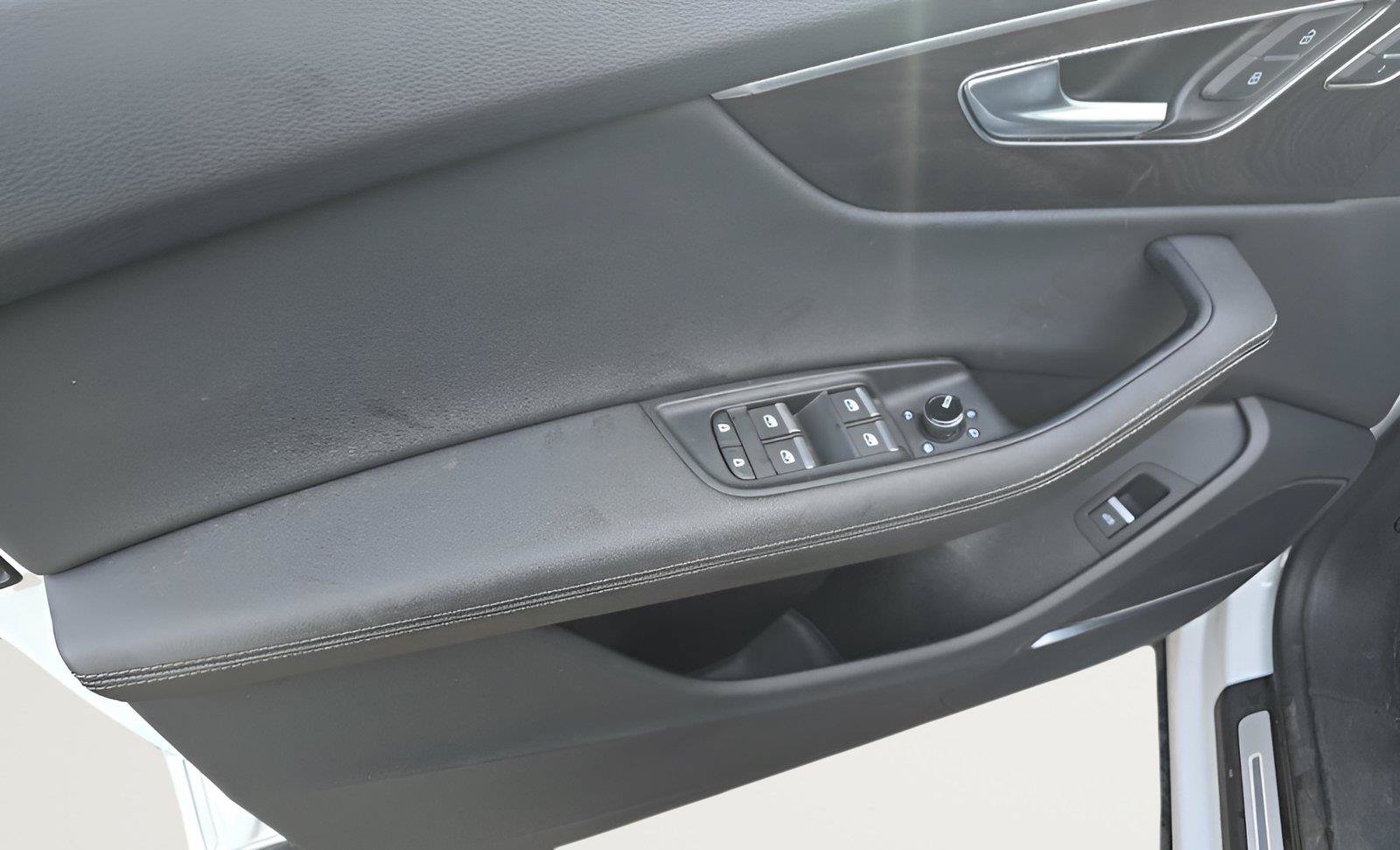 Used 2023 Audi Q8 Premium Plus AWD/4WD image 19
