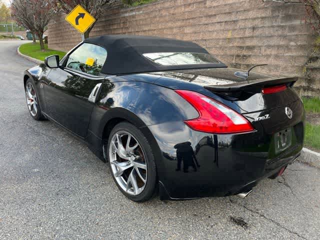 Used 2014 Nissan 370Z Touring w/ Sport Package RWD image 6