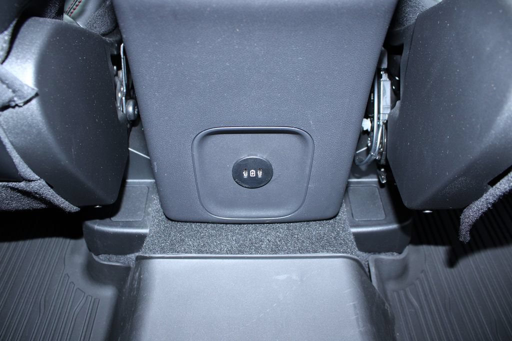 Used 2024 Ford Escape ST-Line w/ Tech Pack #1 AWD/4WD image 20