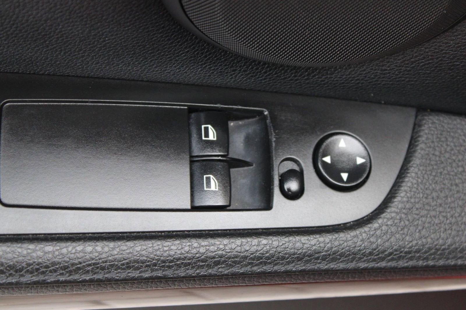 Used 2011 BMW 328i Coupe image 12