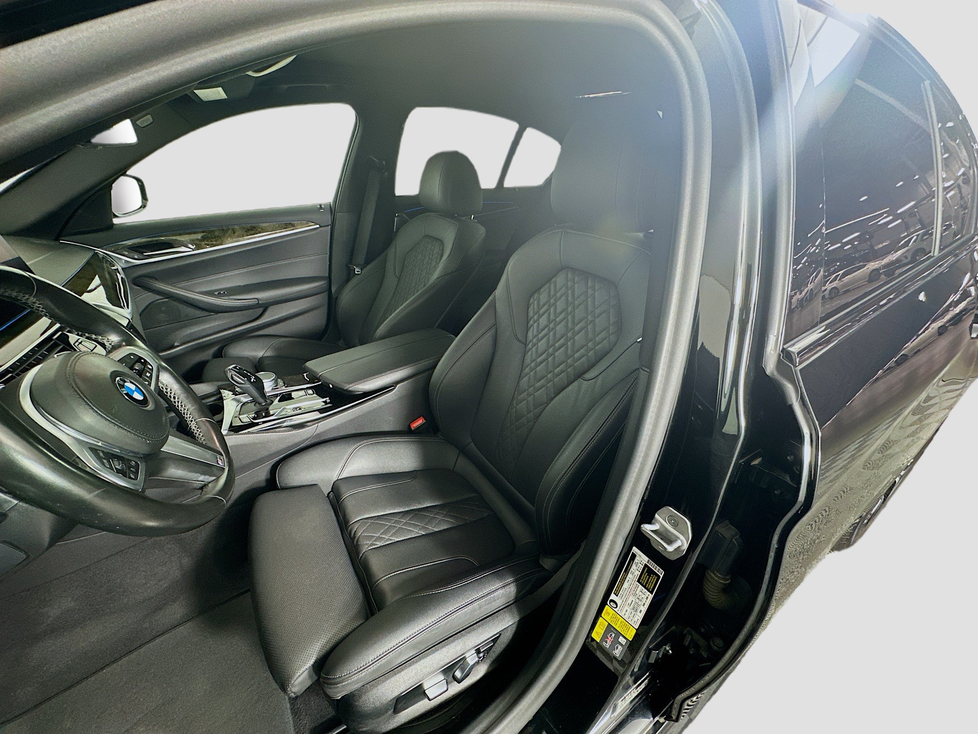 Used 2021 BMW 530e w/ M Sport Package RWD image 13