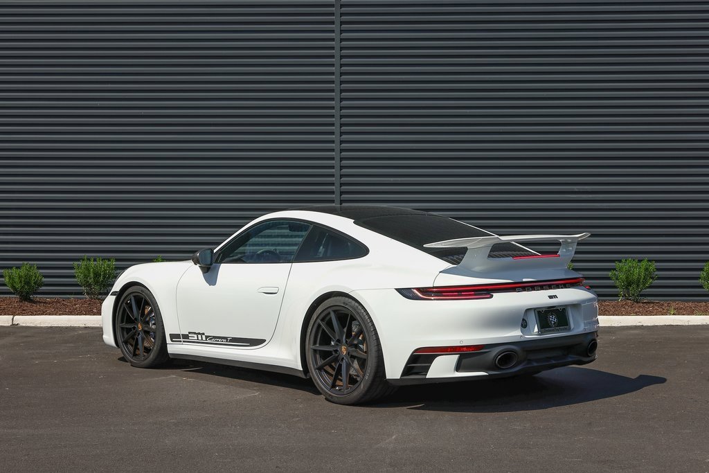 Used 2024 Porsche 911 Carrera T image 3