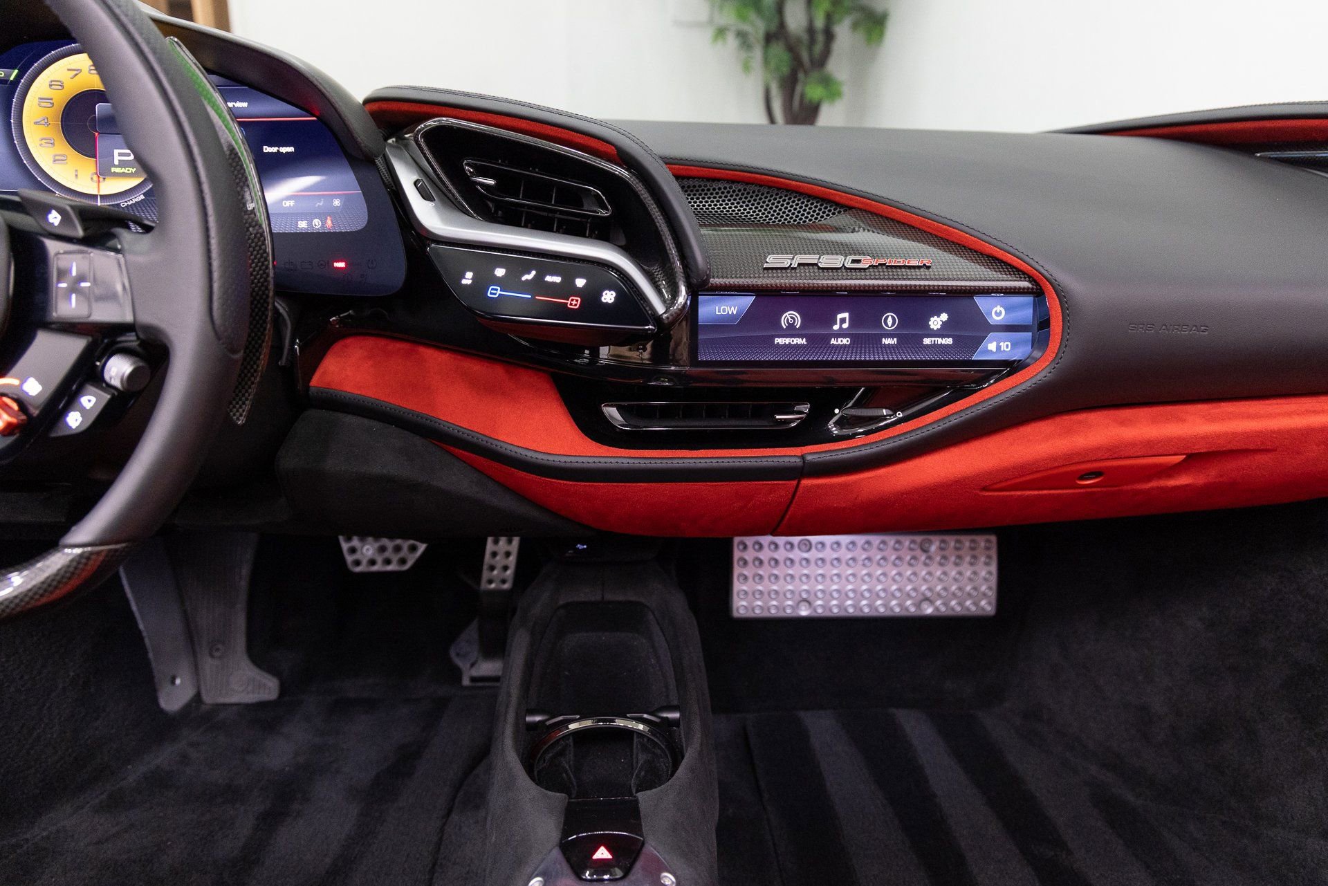 Used 2024 Ferrari SF90 Spider image 16