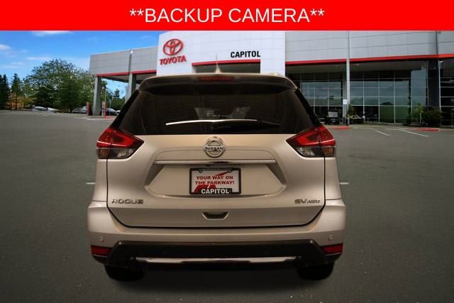 Used 2020 Nissan Rogue SV image 4