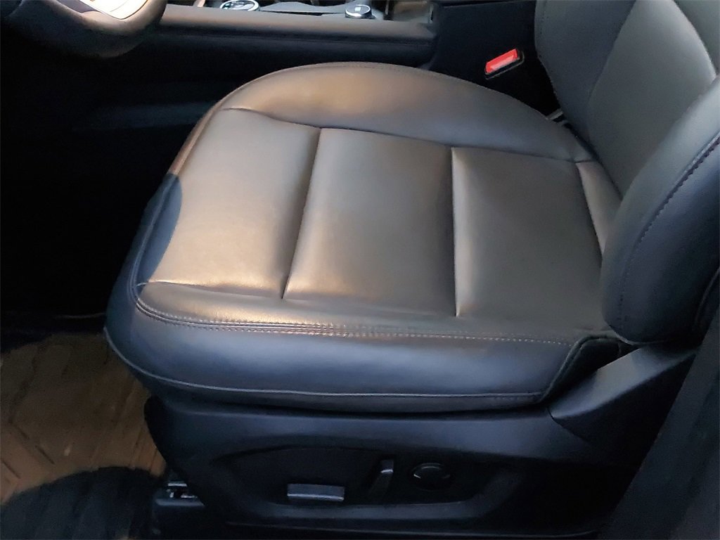 Used 2025 Ford Explorer Active w/ Active Comfort Package image 25