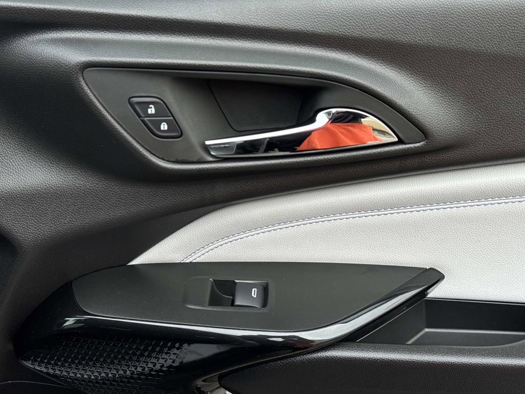 New 2026 Chevrolet Trax LT w/ Sunroof Package image 14