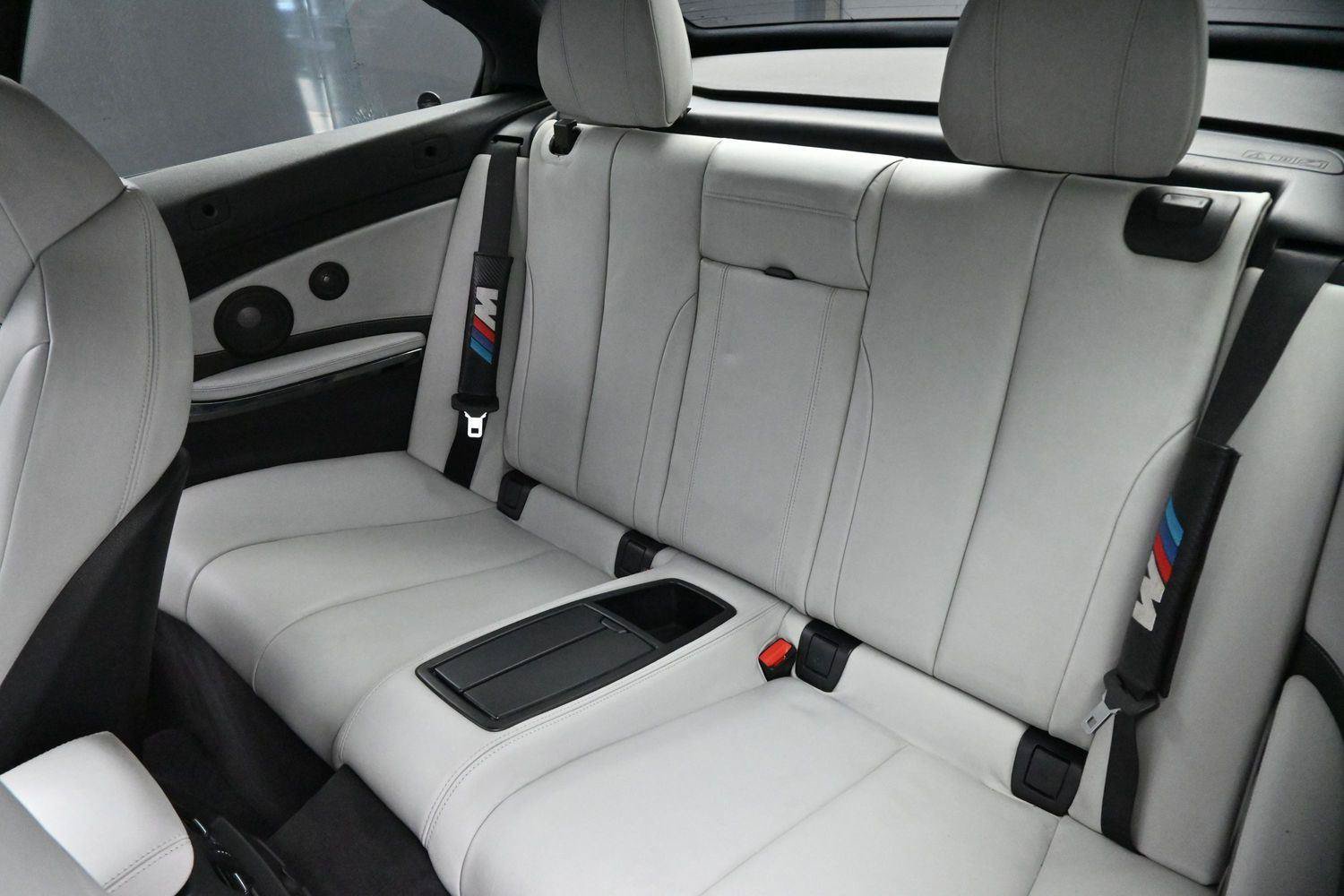 Used 2015 BMW M4 Convertible RWD image 30