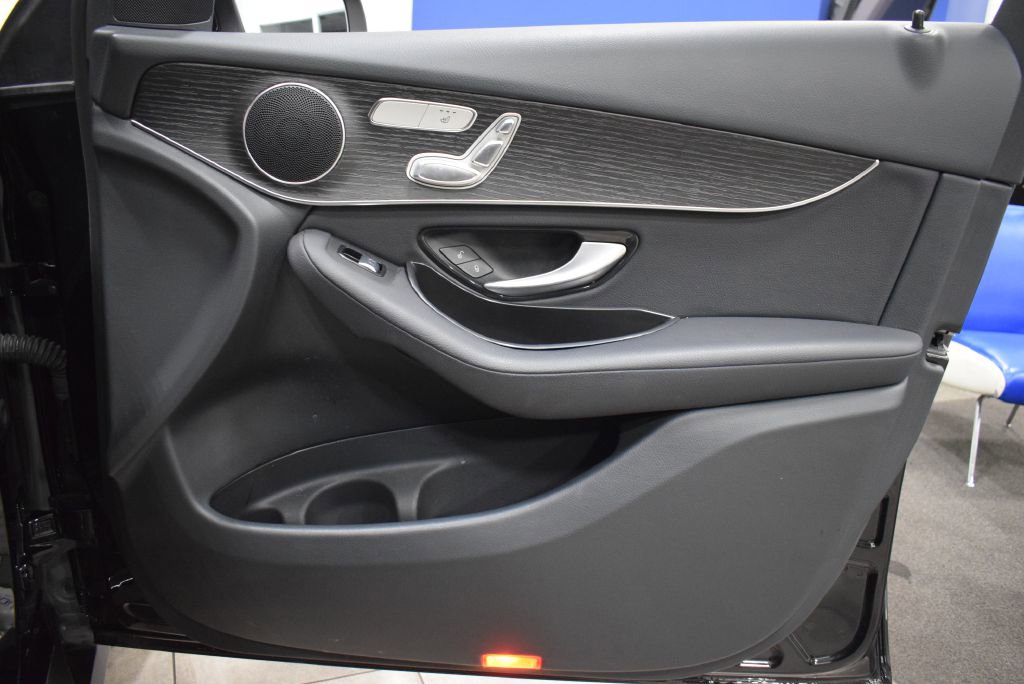 Used 2022 Mercedes-Benz GLC 300 4MATIC image 18